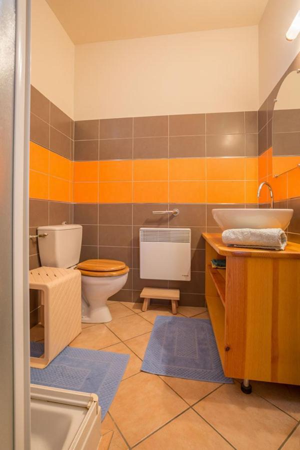 Gite De Groupe 15 A 19P, Parc, Salle De Reception - Chambres D'Hotes En Semaine Вильнёв-де-Бер Экстерьер фото